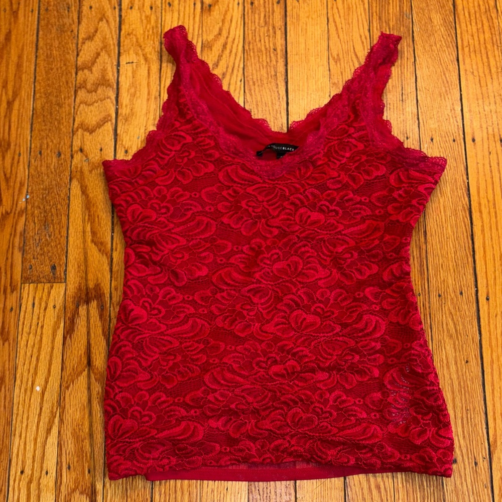 ✨SOLD✨White House Black Market Red Lace Tank
